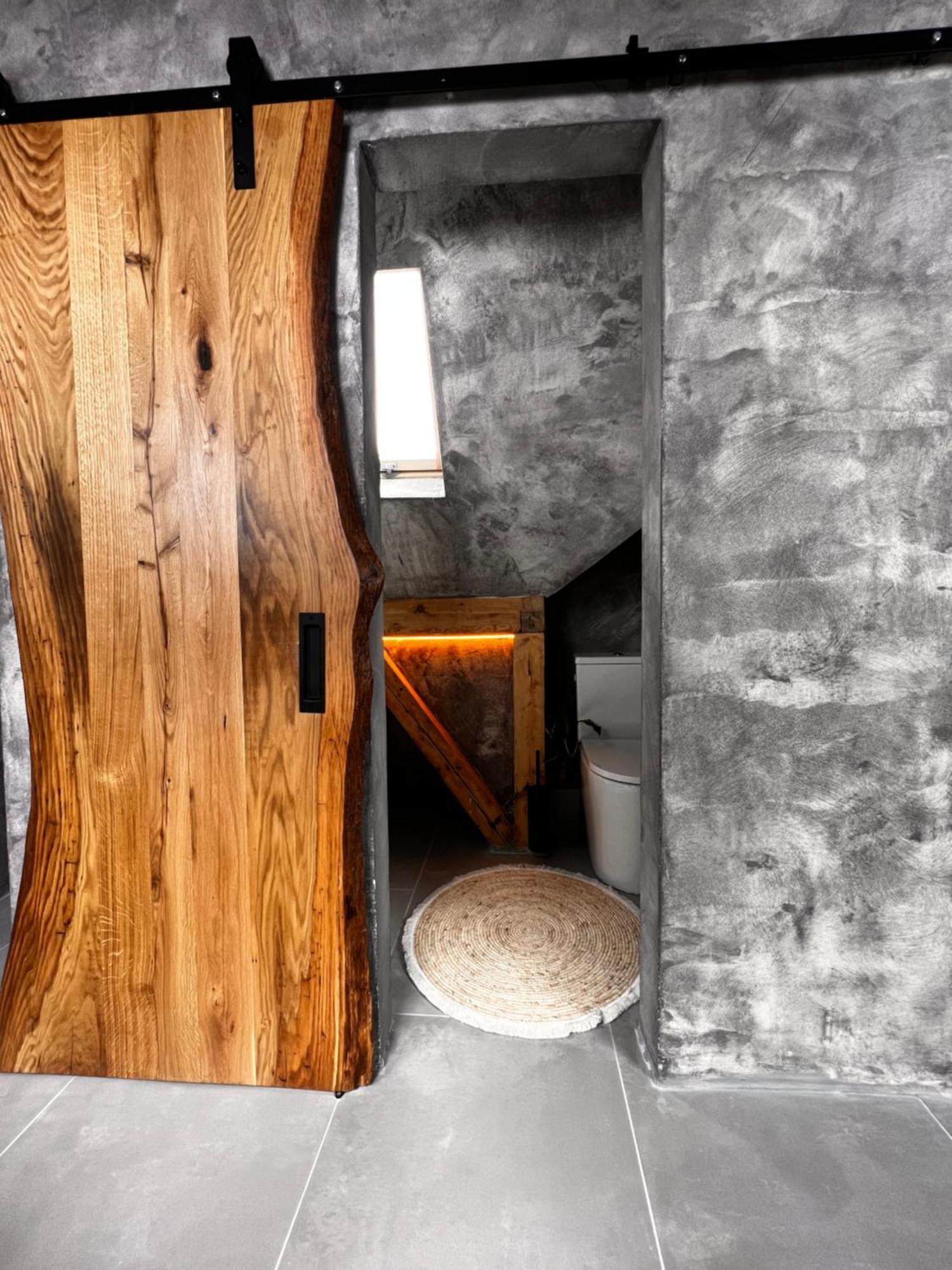 Shard Boutique Hotel-Adult Only Brasov Bagian luar foto