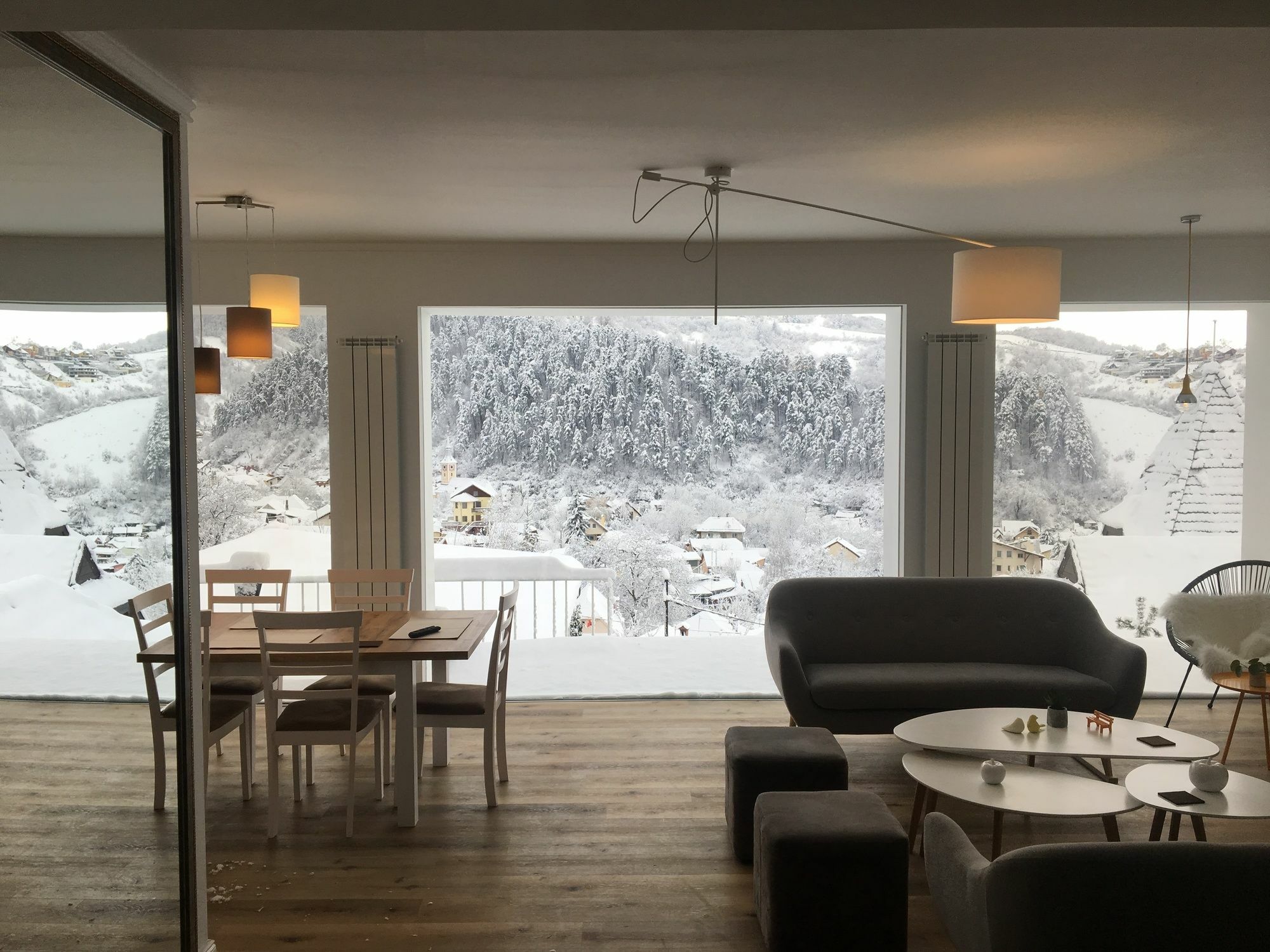Shard Boutique Hotel-Adult Only Brasov Bagian luar foto