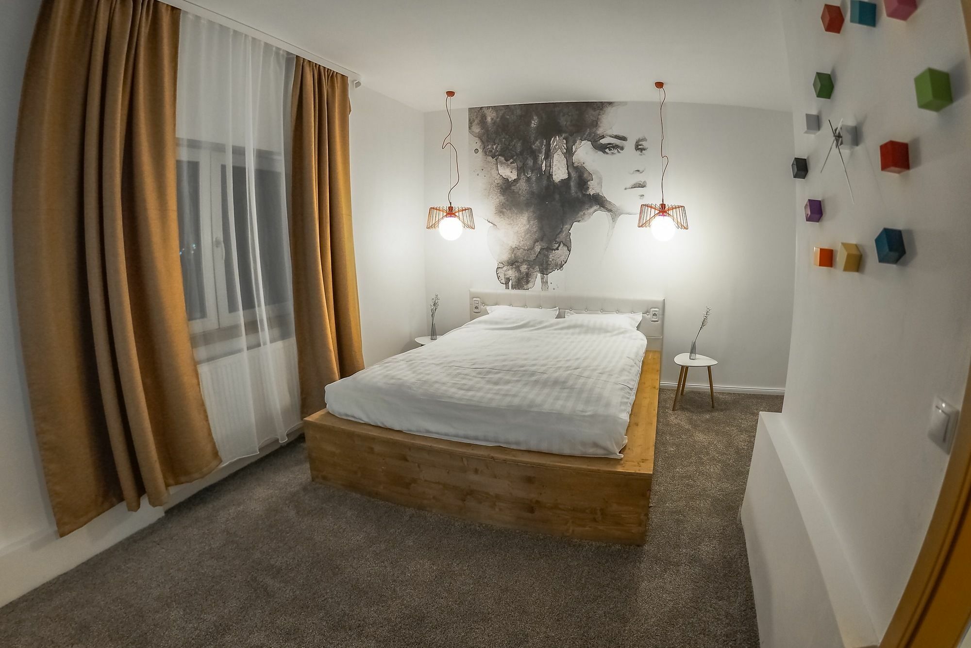 Shard Boutique Hotel-Adult Only Brasov Bagian luar foto